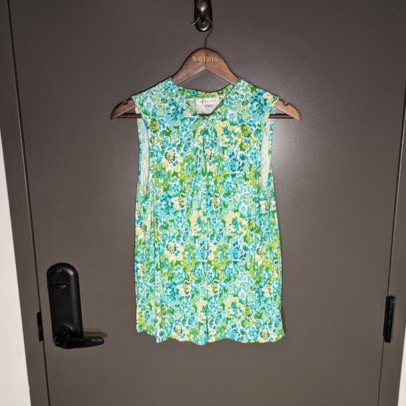 Never Worn Amour Vert Victoria Viscose Top in Naples Floral, size XL - Picture 4 of 11